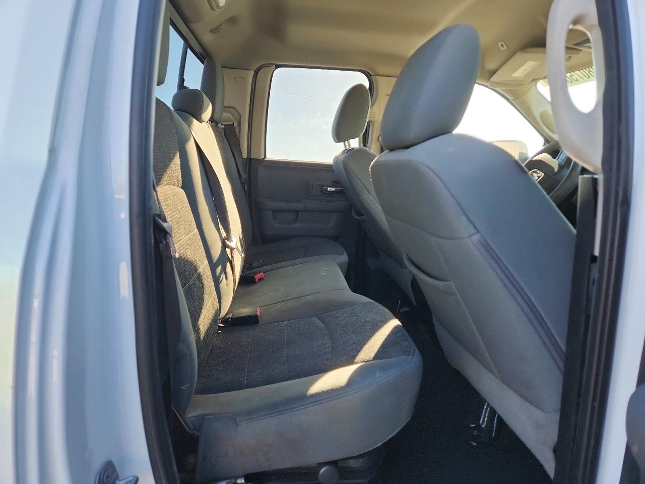 2019 RAM 1500 CLASSIC SLT photo 19