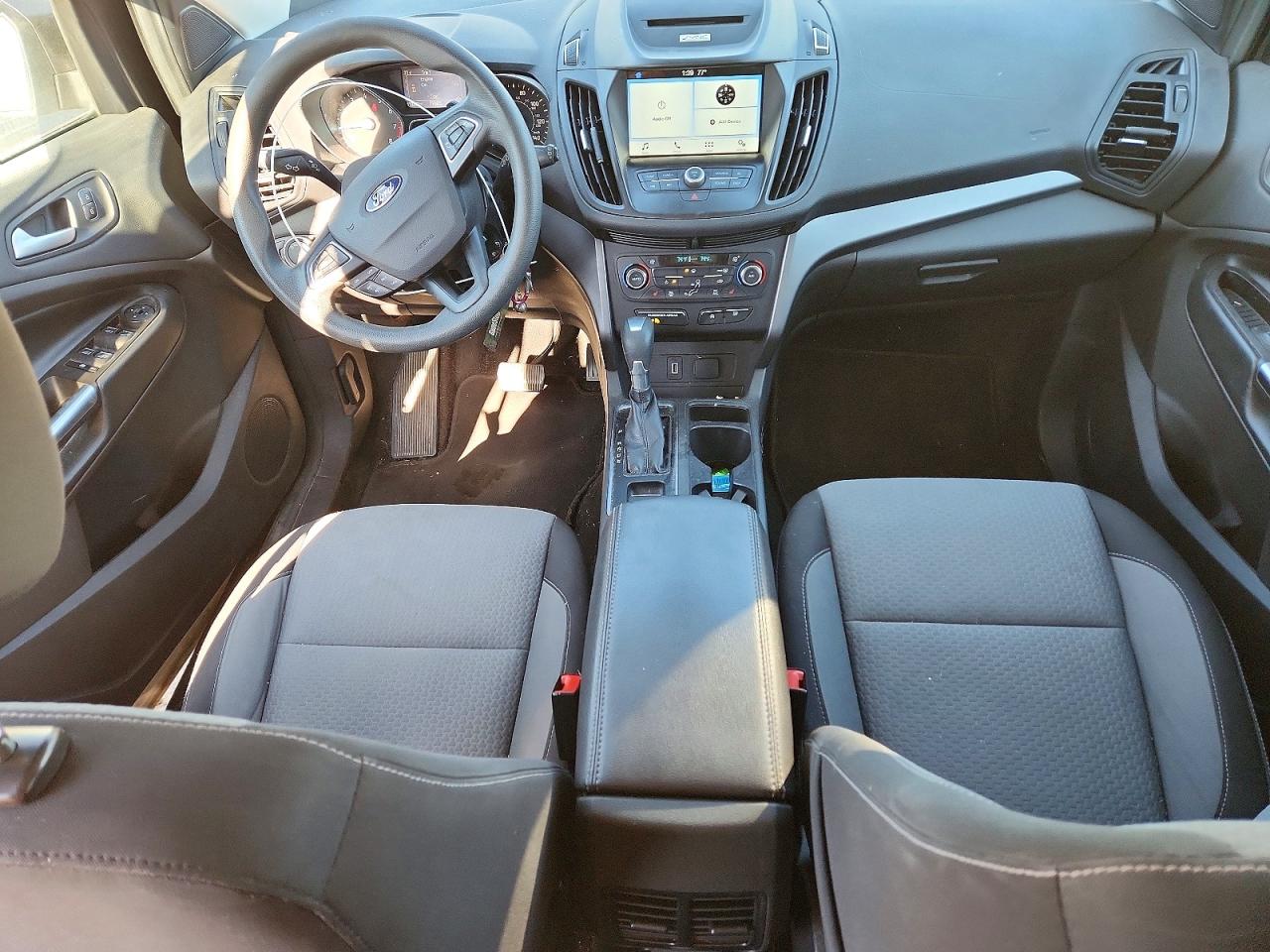 2017 FORD ESCAPE SE photo 15