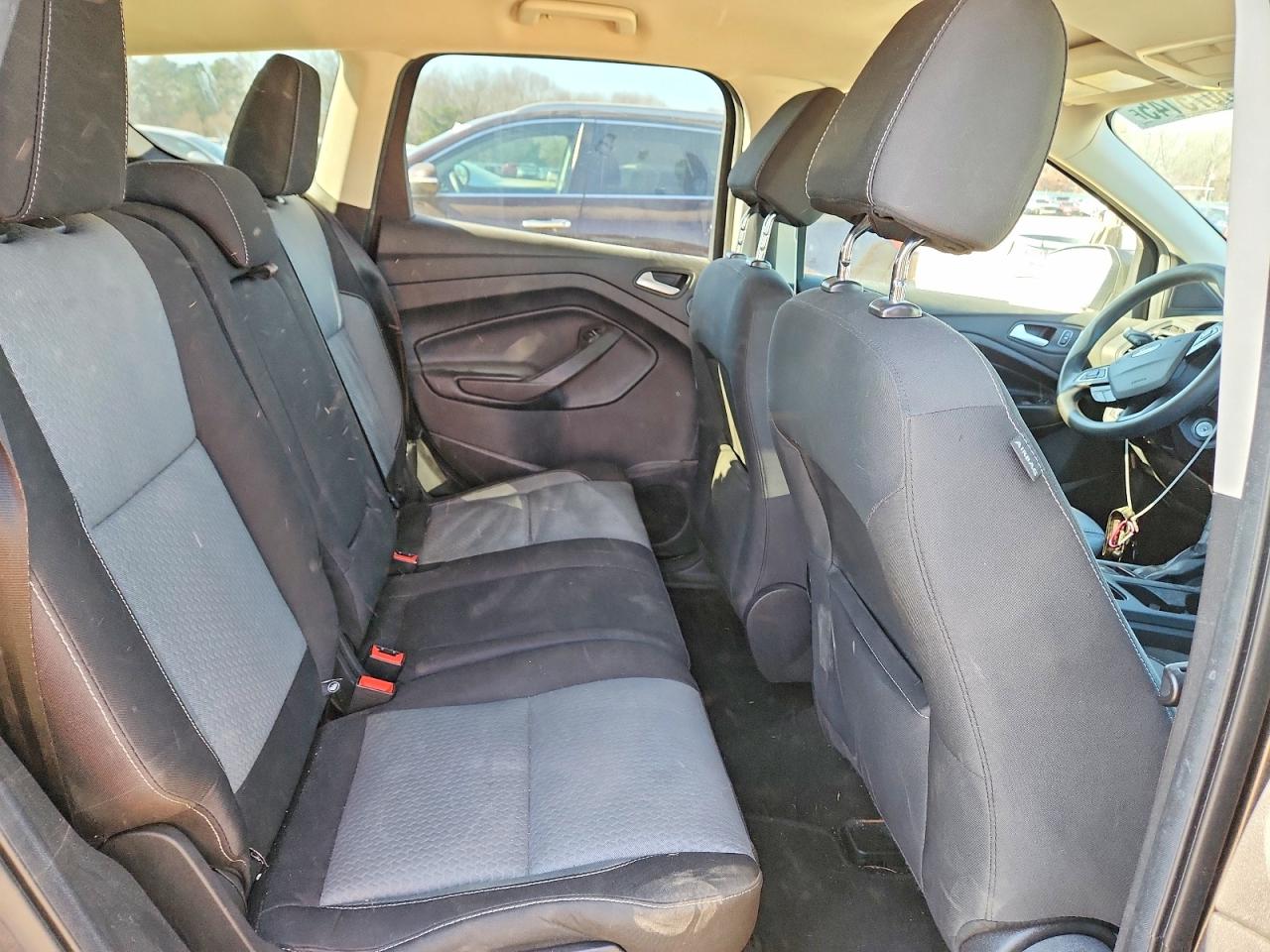 2017 FORD ESCAPE SE photo 21