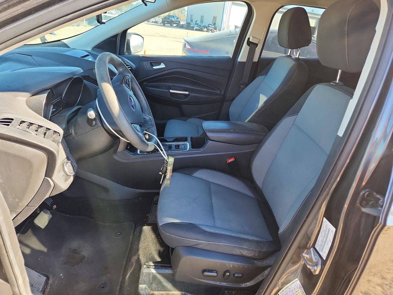 2017 FORD ESCAPE SE photo 13