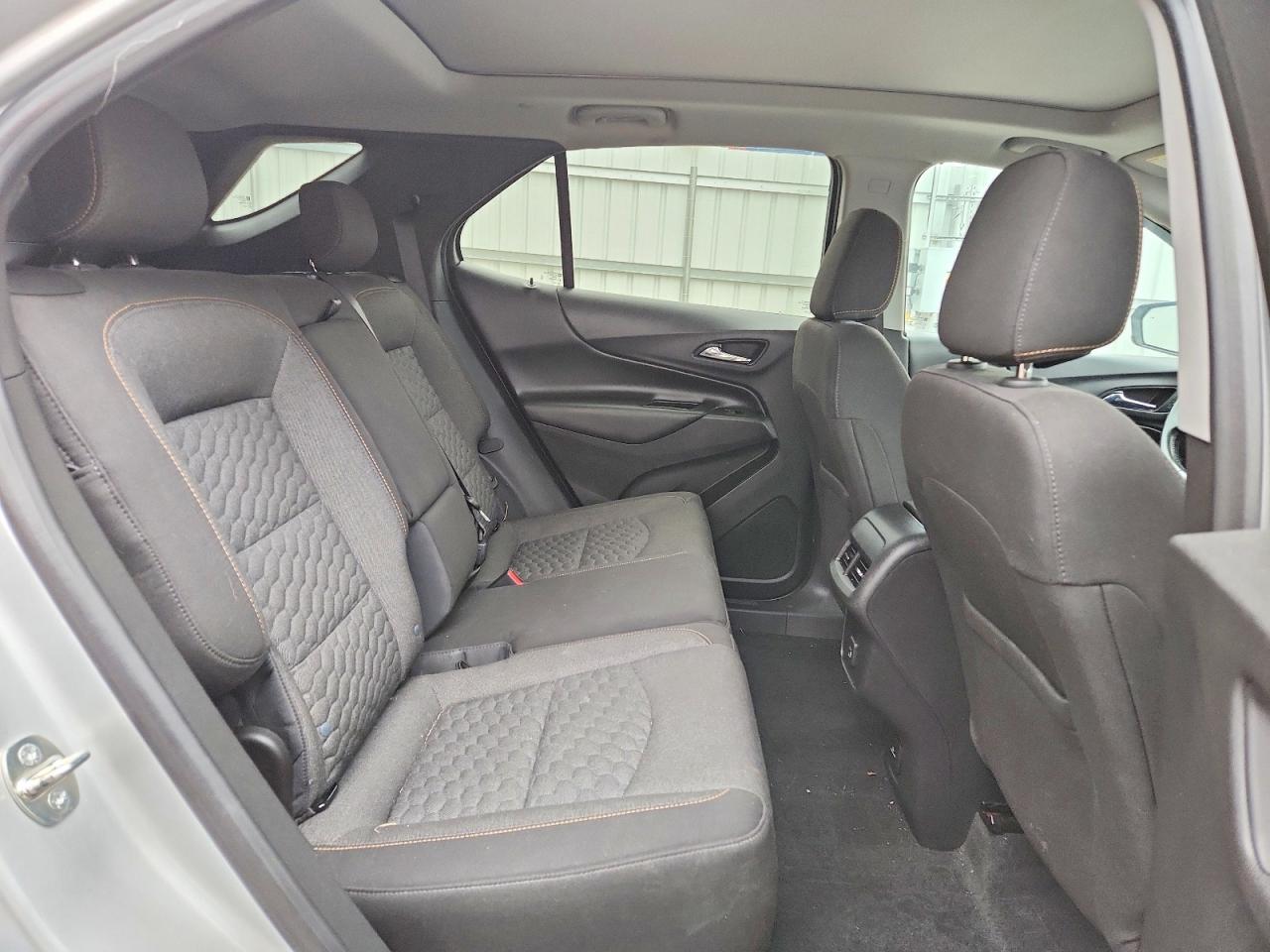 2020 CHEVROLET EQUINOX LT photo 11
