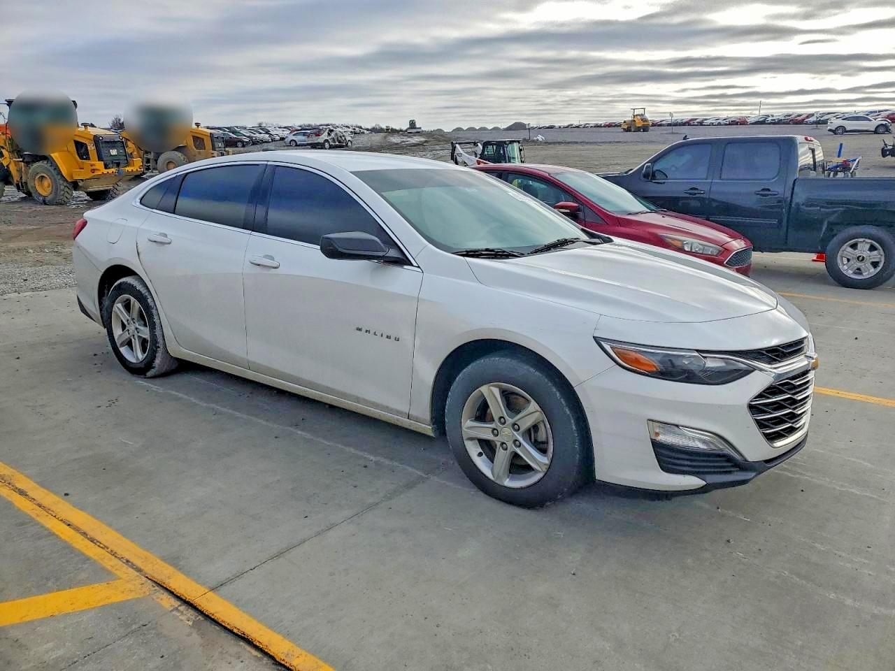 2020 CHEVROLET MALIBU LS photo 4