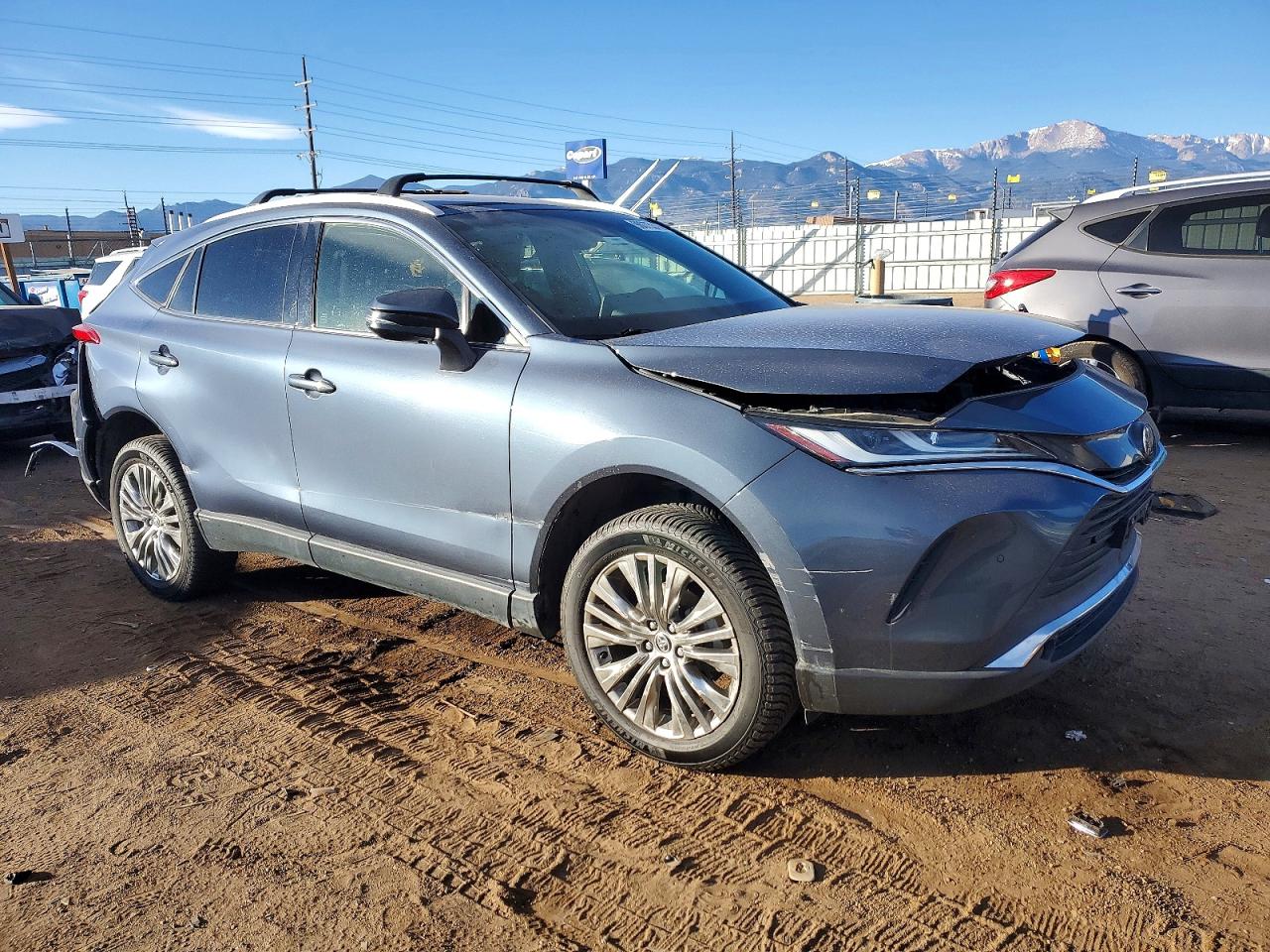 2022 TOYOTA VENZA LE photo 4