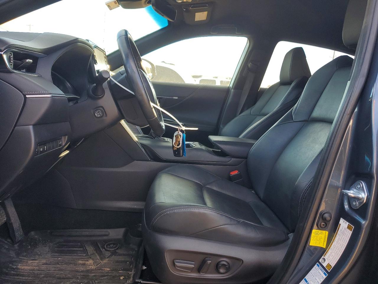 2022 TOYOTA VENZA LE photo 7