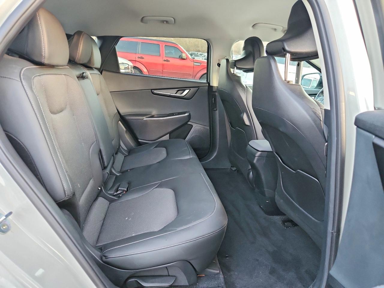 2024 KIA EV6 LIGHT photo 11