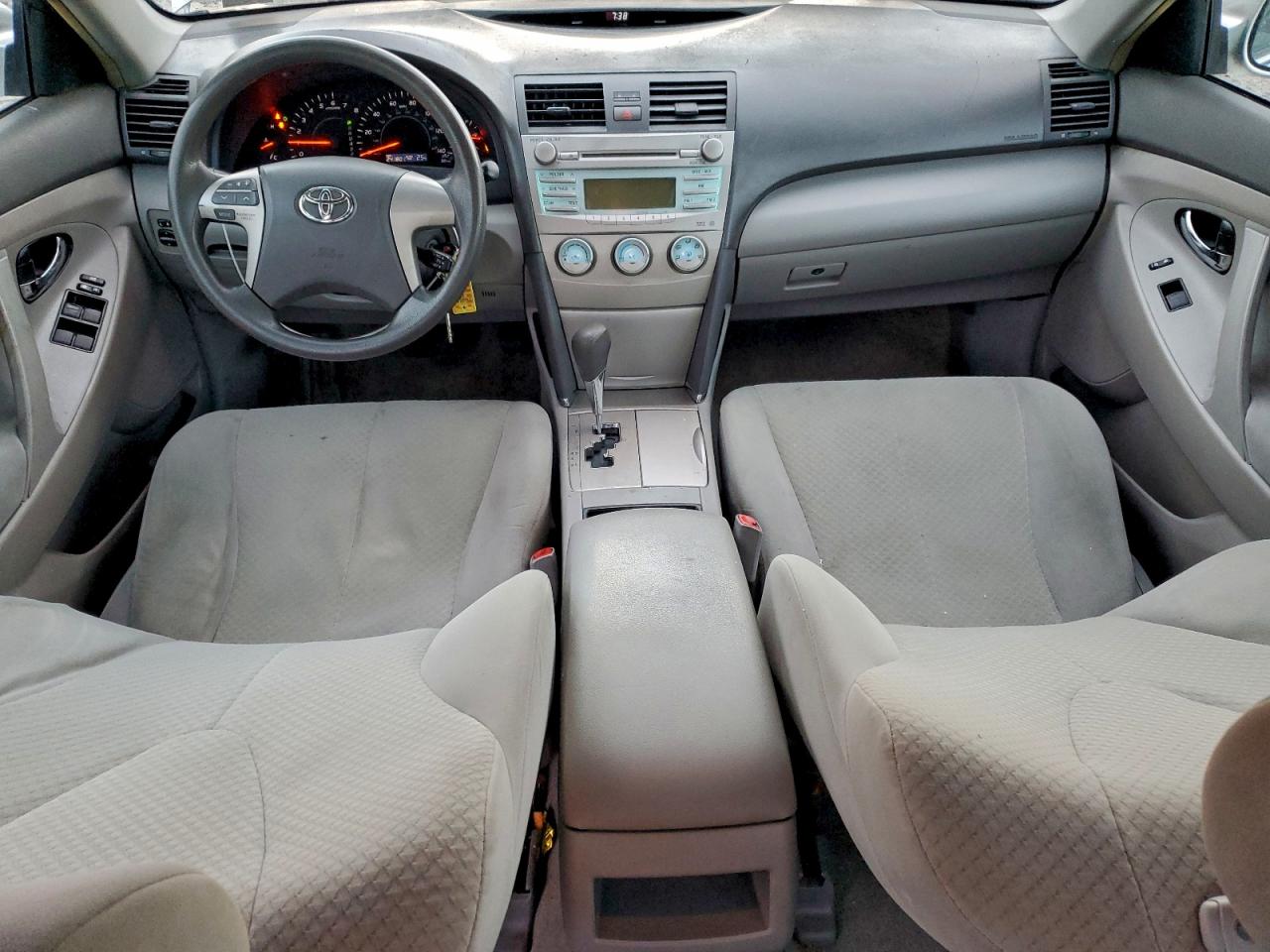 2009 TOYOTA CAMRY BASE photo 8