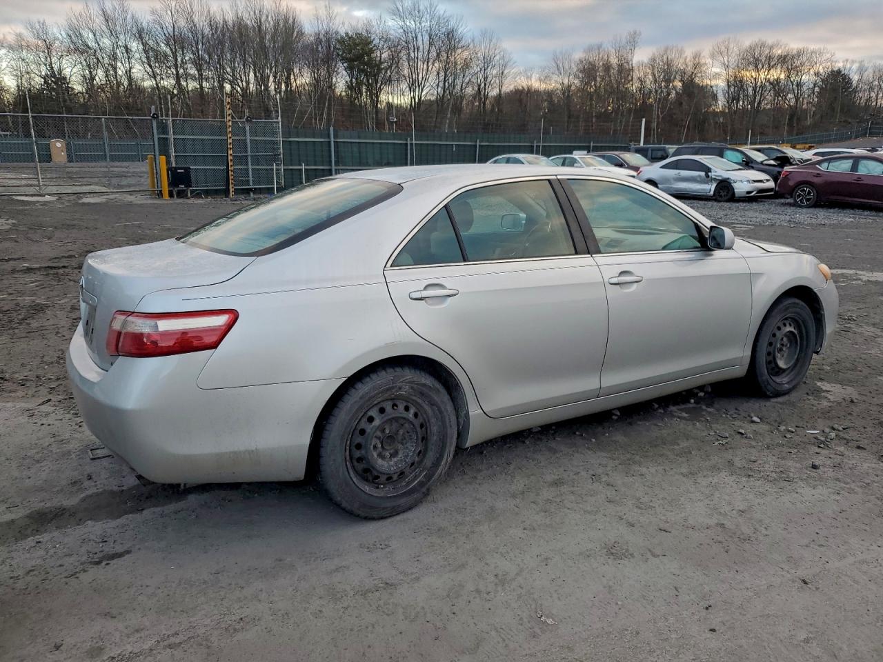 2009 TOYOTA CAMRY BASE photo 3
