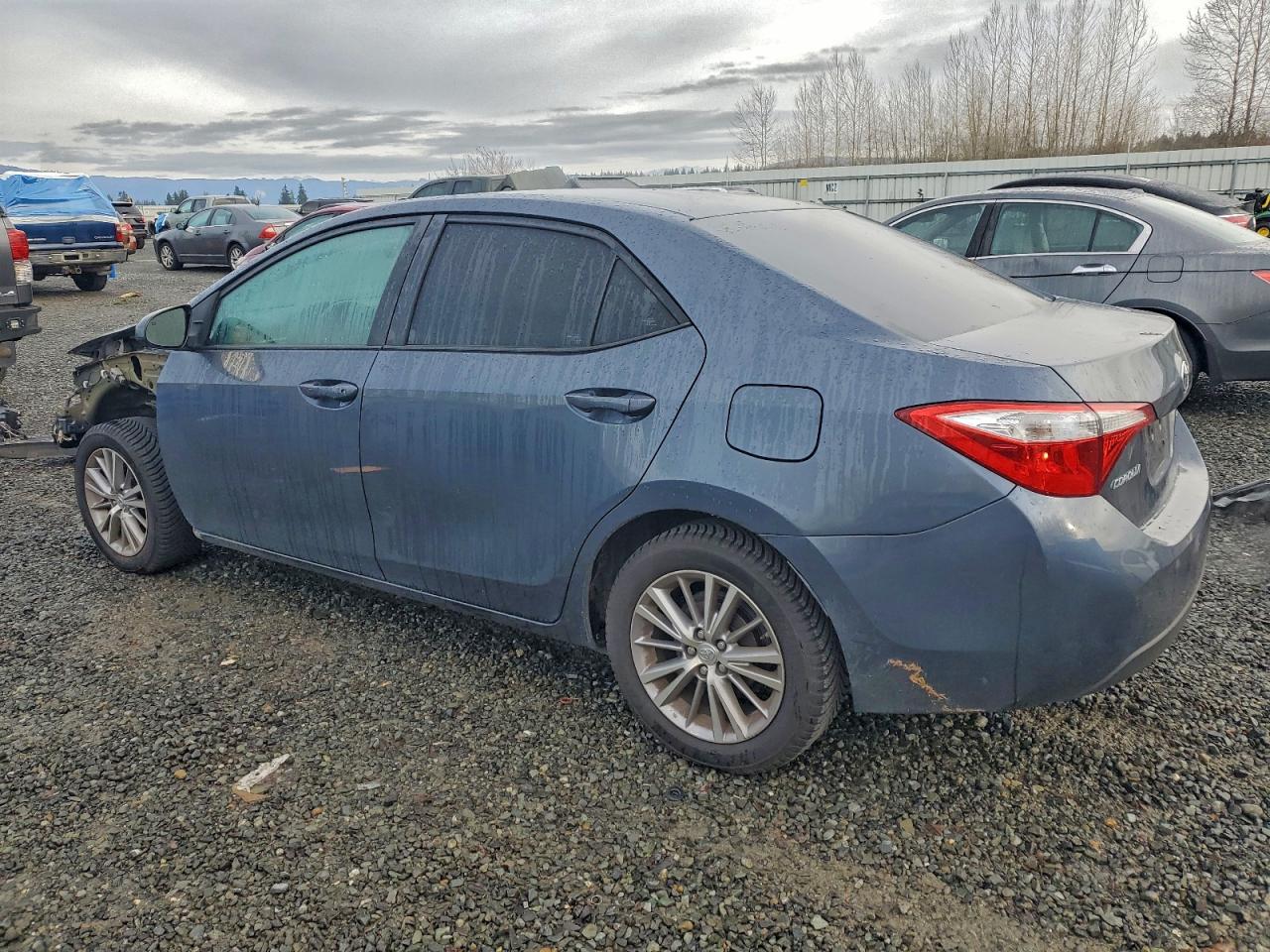 2014 TOYOTA COROLLA L photo 2
