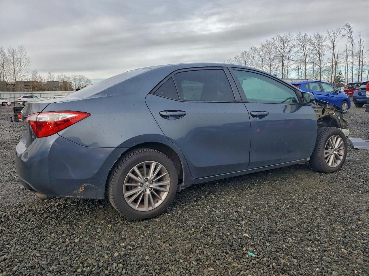2014 TOYOTA COROLLA L photo 3