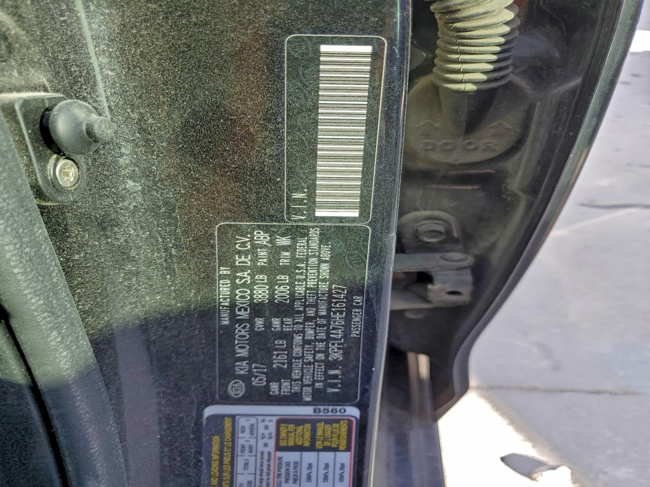 2017 KIA FORTE LX photo 13