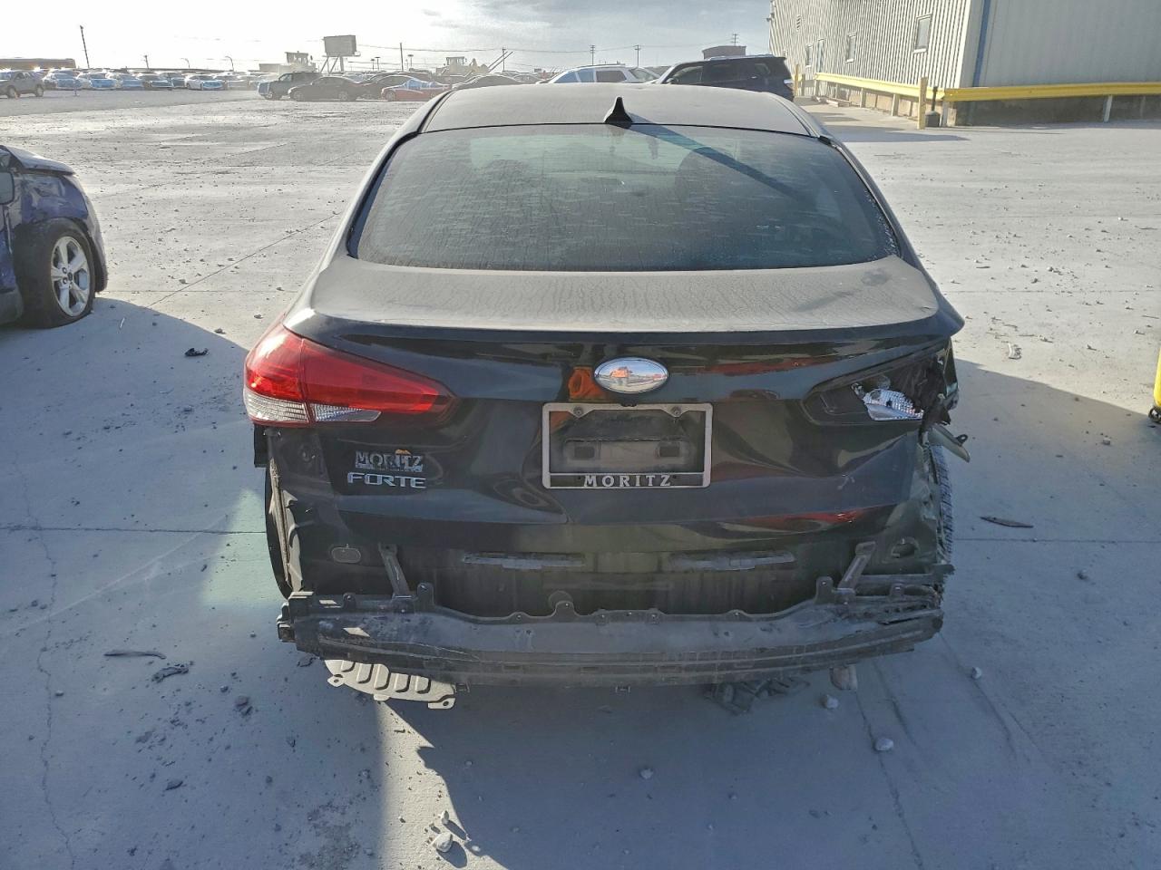 2017 KIA FORTE LX photo 6