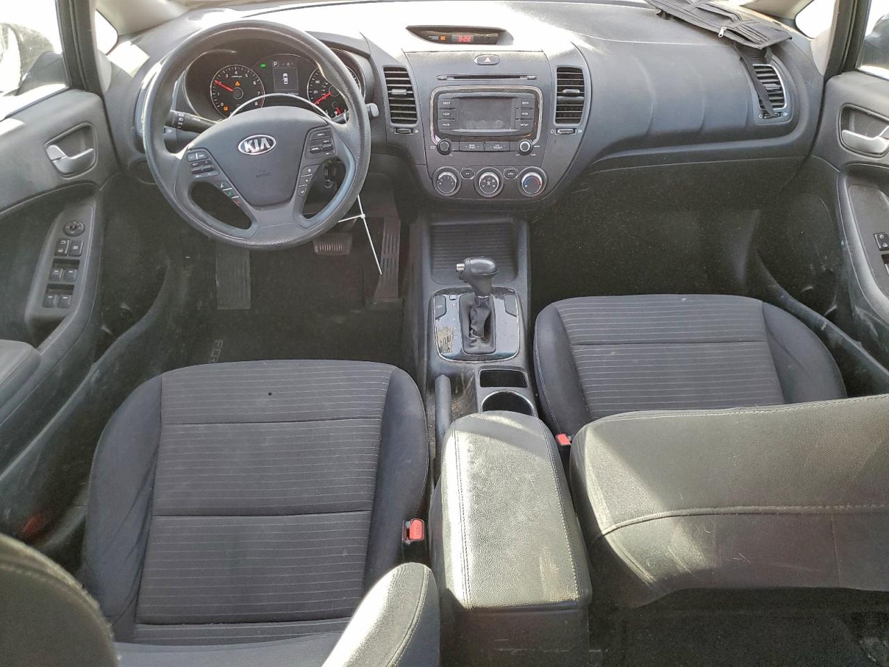 2017 KIA FORTE LX photo 8