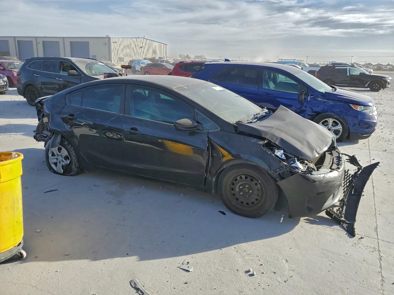 2017 KIA FORTE LX photo 4