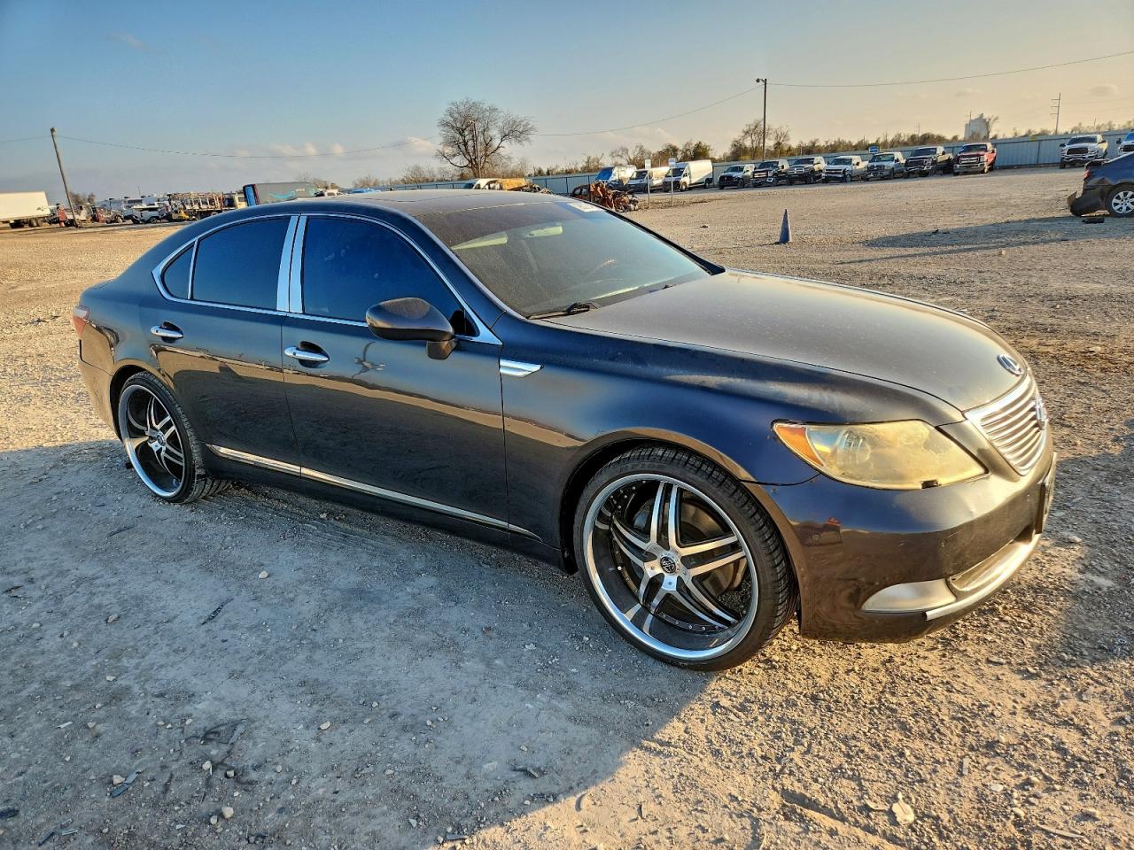 2008 LEXUS LS 460 photo 4