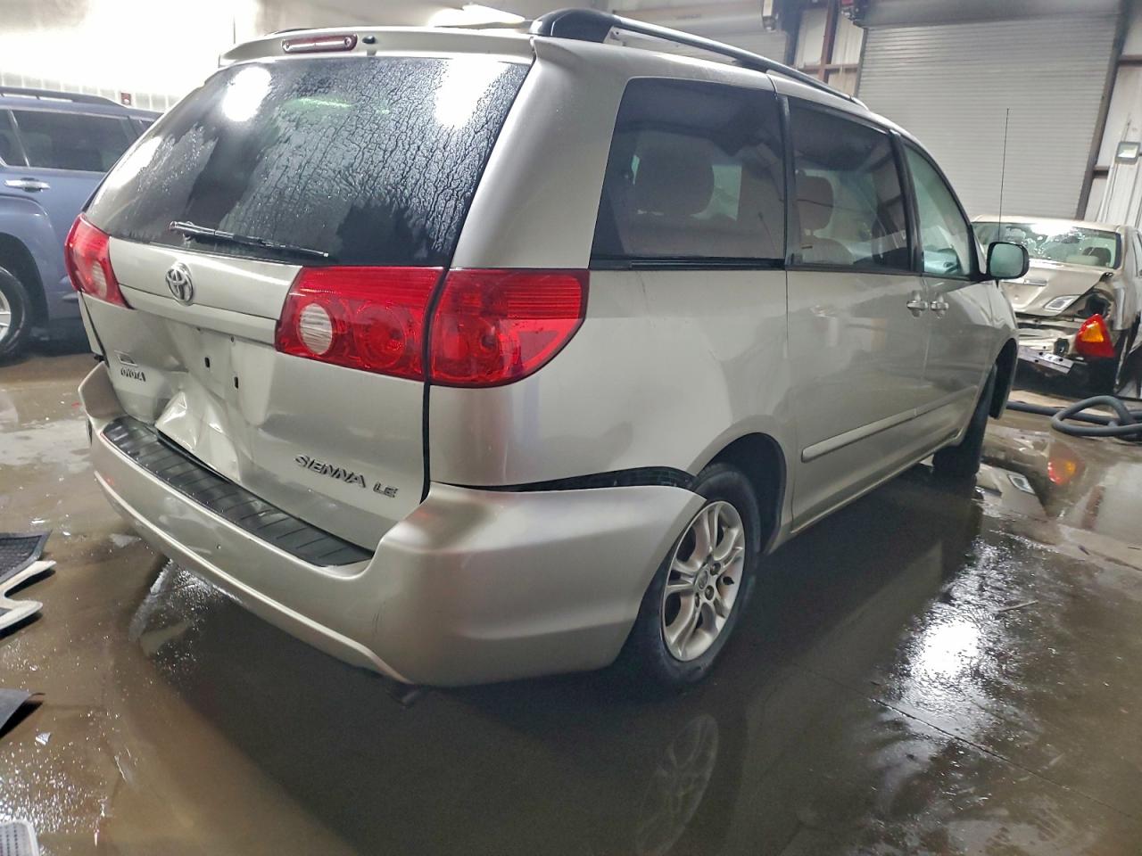 2006 TOYOTA SIENNA CE photo 3