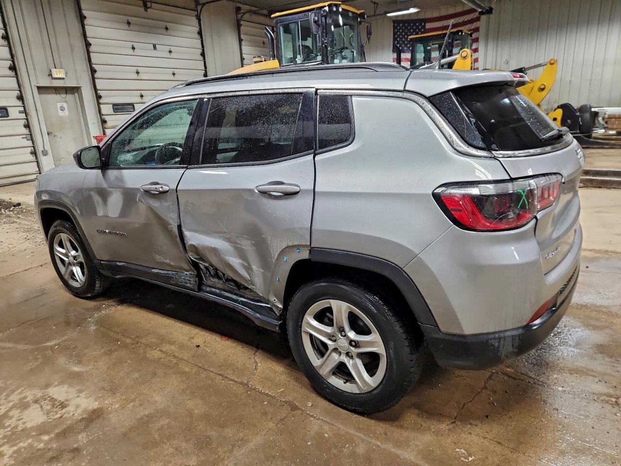 2024 JEEP COMPASS LATITUDE photo 2