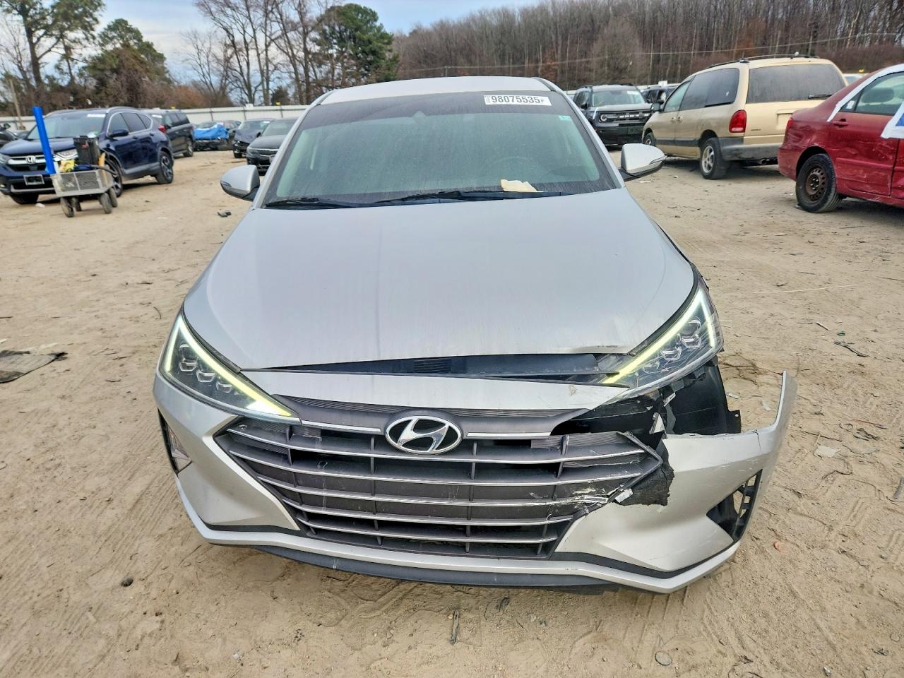 2019 HYUNDAI ELANTRA SEL photo 5