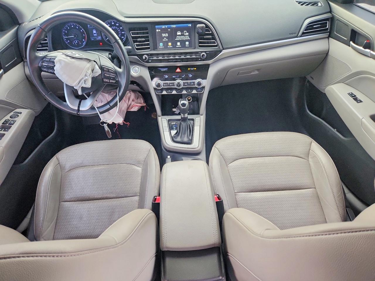 2019 HYUNDAI ELANTRA SEL photo 8