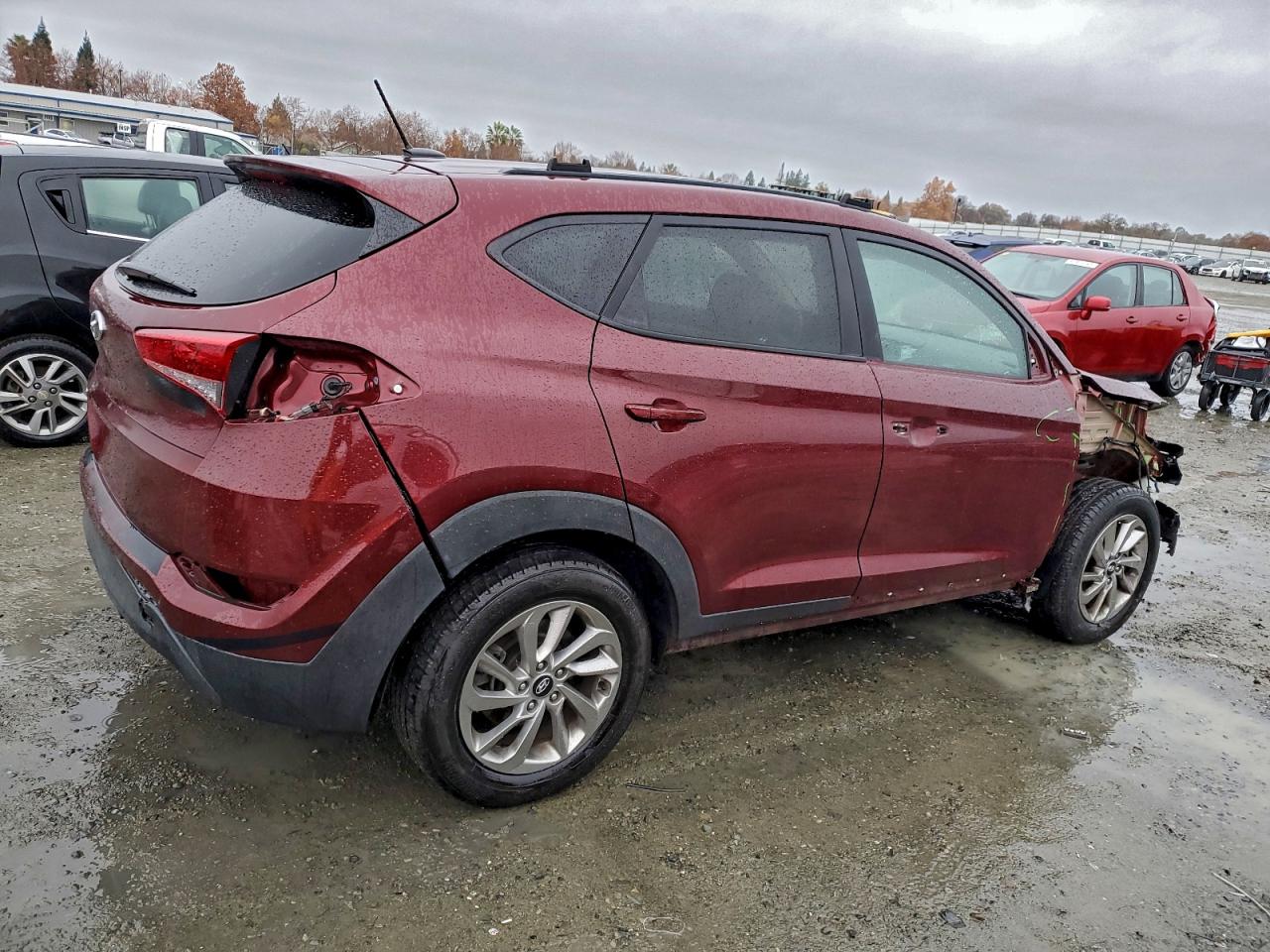 2017 HYUNDAI TUCSON SE photo 3