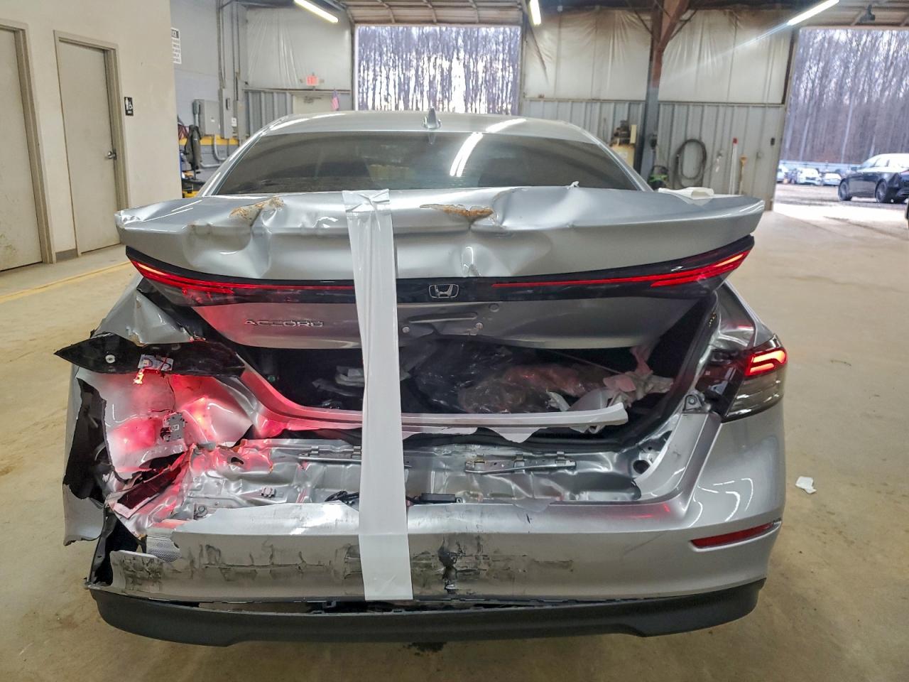 2025 HONDA ACCORD LX photo 6