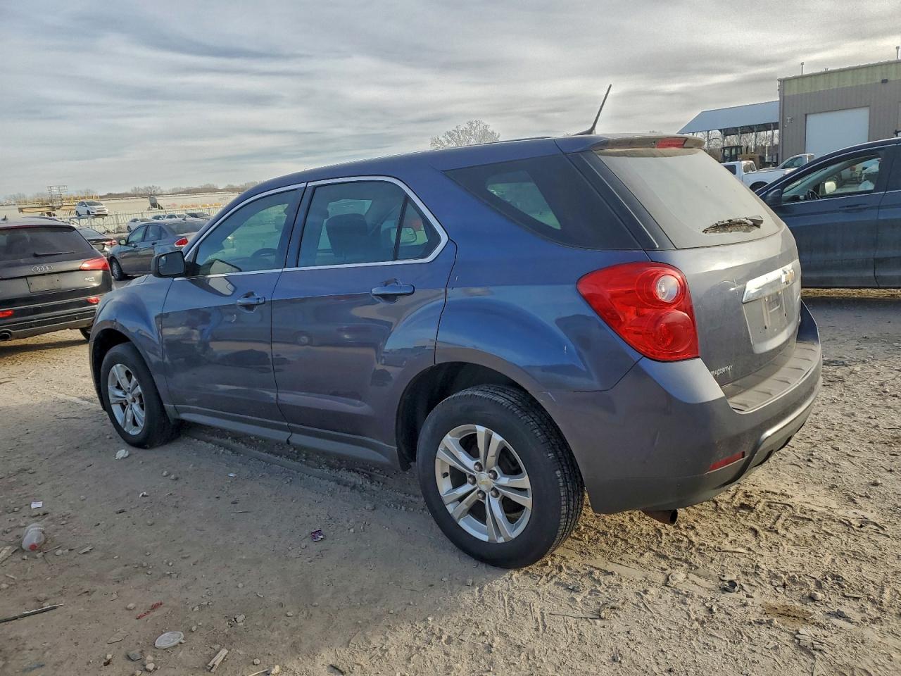 2014 CHEVROLET EQUINOX LS photo 4