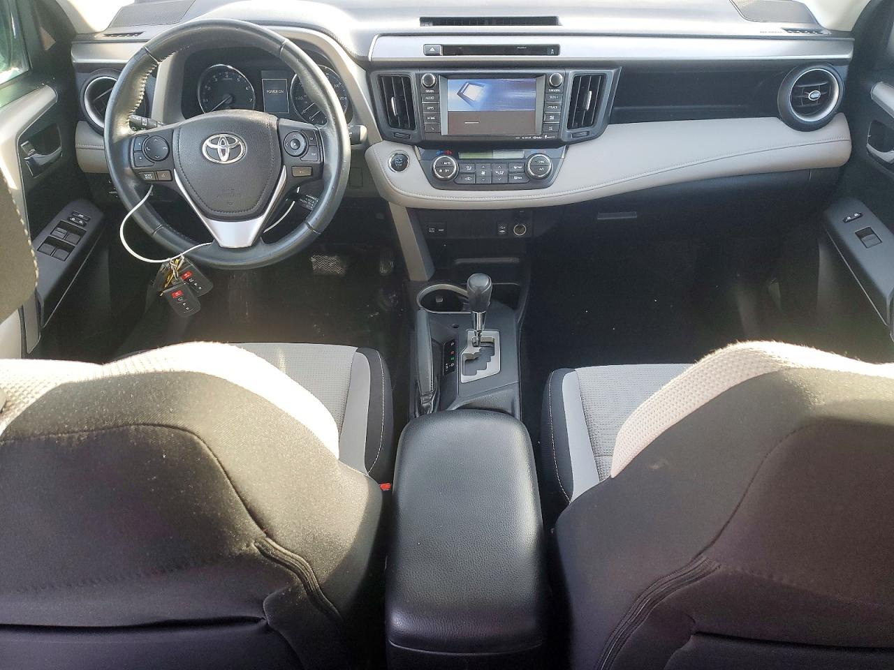 2016 TOYOTA RAV4 XLE photo 15