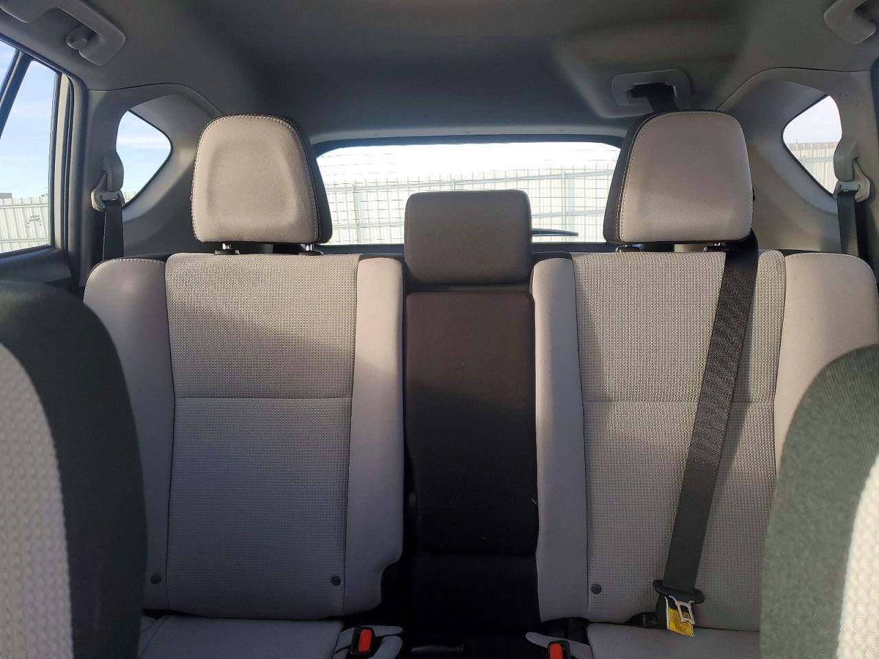 2016 TOYOTA RAV4 XLE photo 19