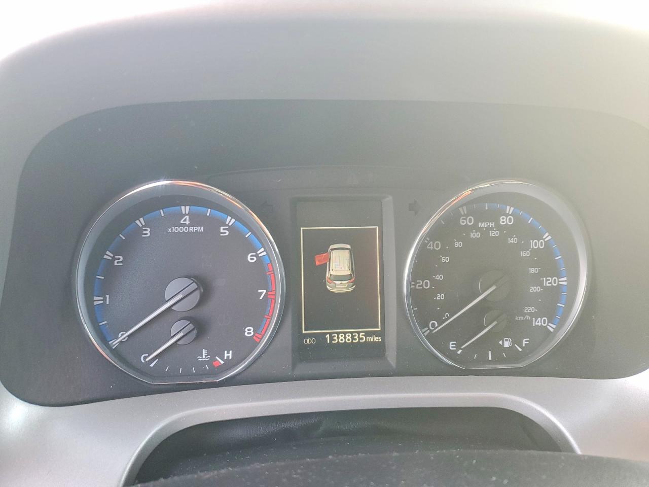 2016 TOYOTA RAV4 XLE photo 17