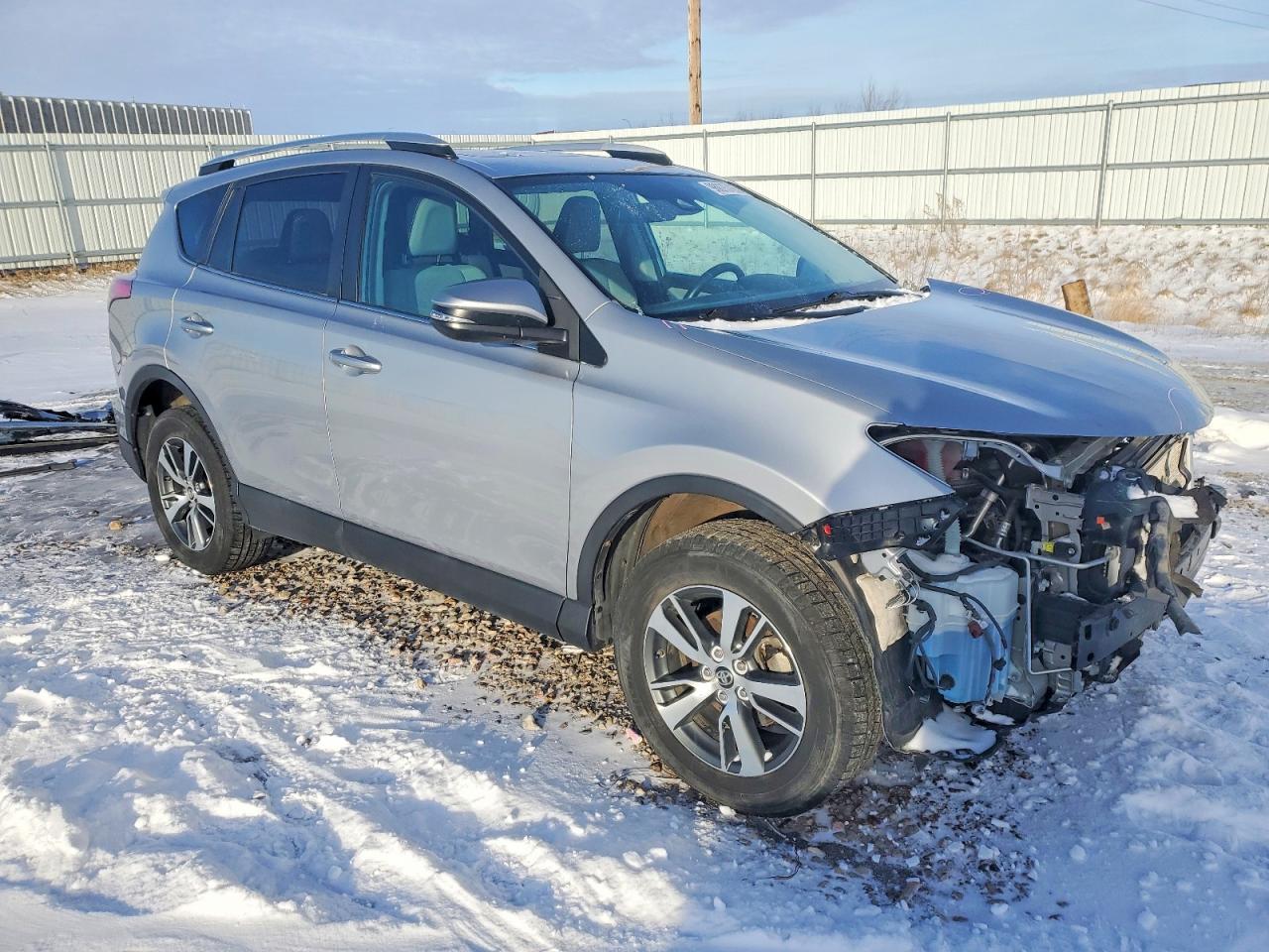 2016 TOYOTA RAV4 XLE photo 7