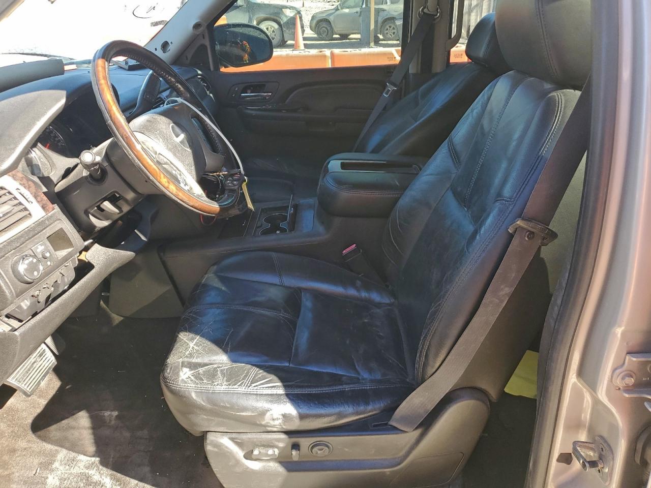 2008 GMC YUKON XL DENALI photo 7