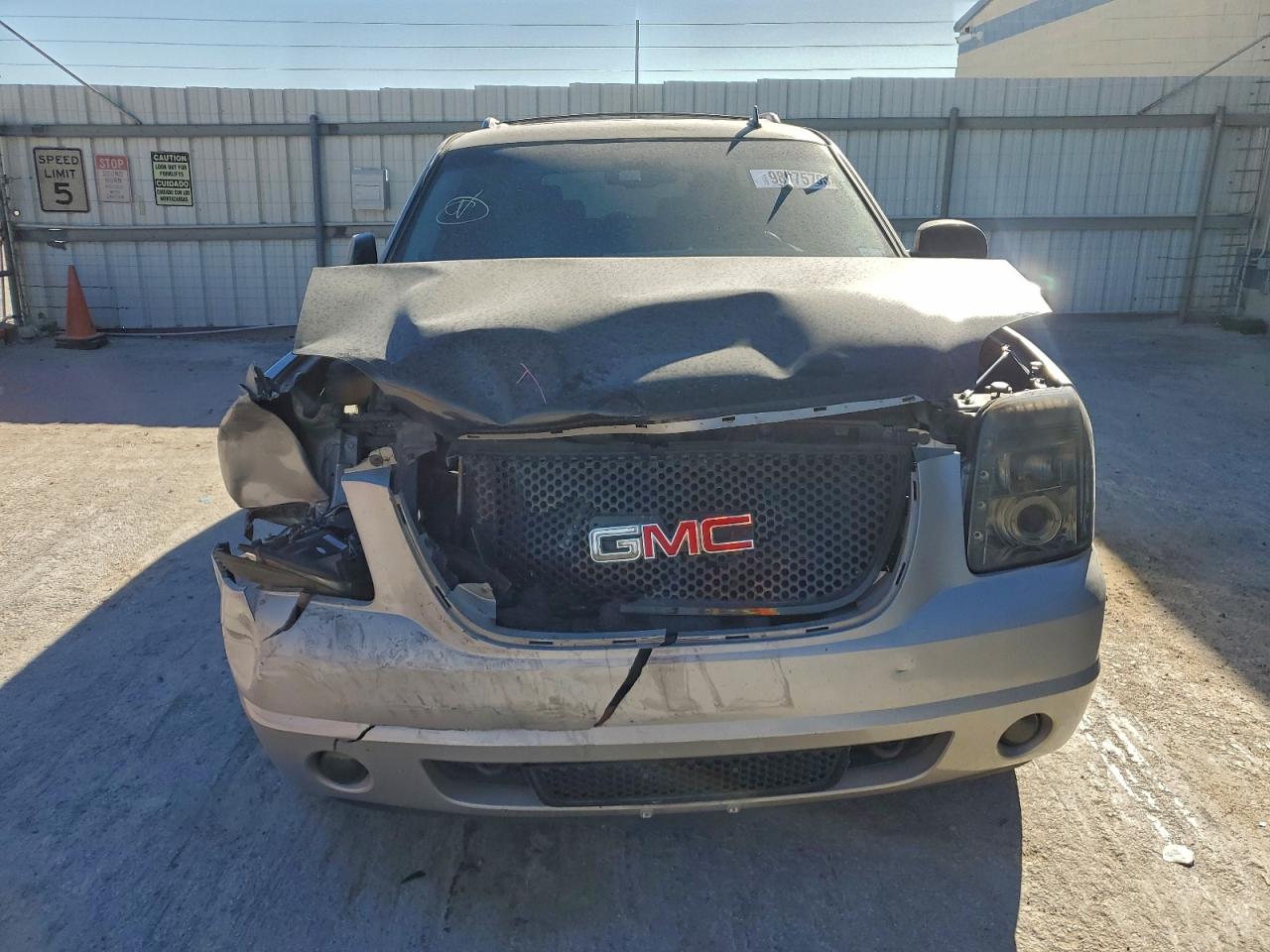 2008 GMC YUKON XL DENALI photo 5