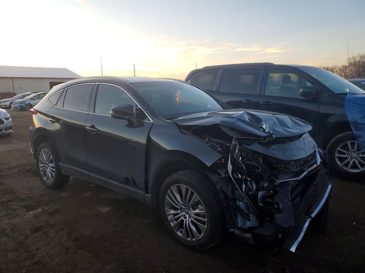 2023 TOYOTA VENZA LE photo 4