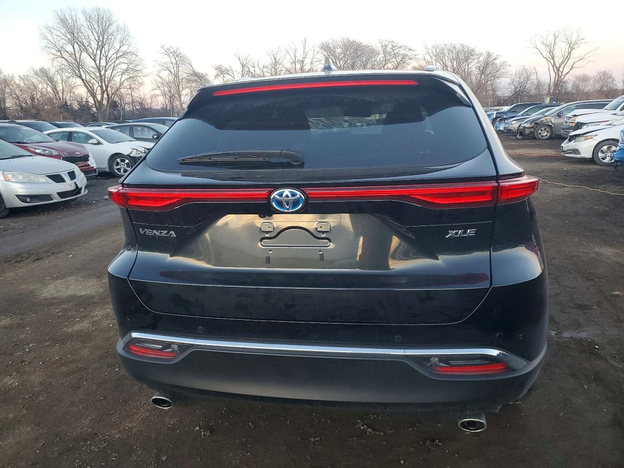 2023 TOYOTA VENZA LE photo 6