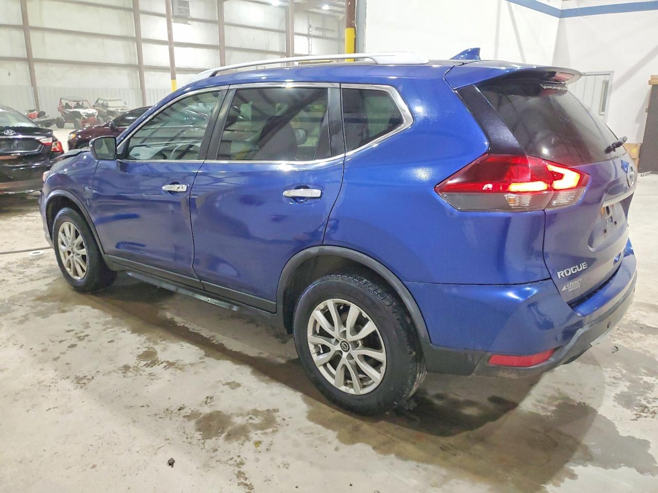 2019 NISSAN ROGUE SV photo 2