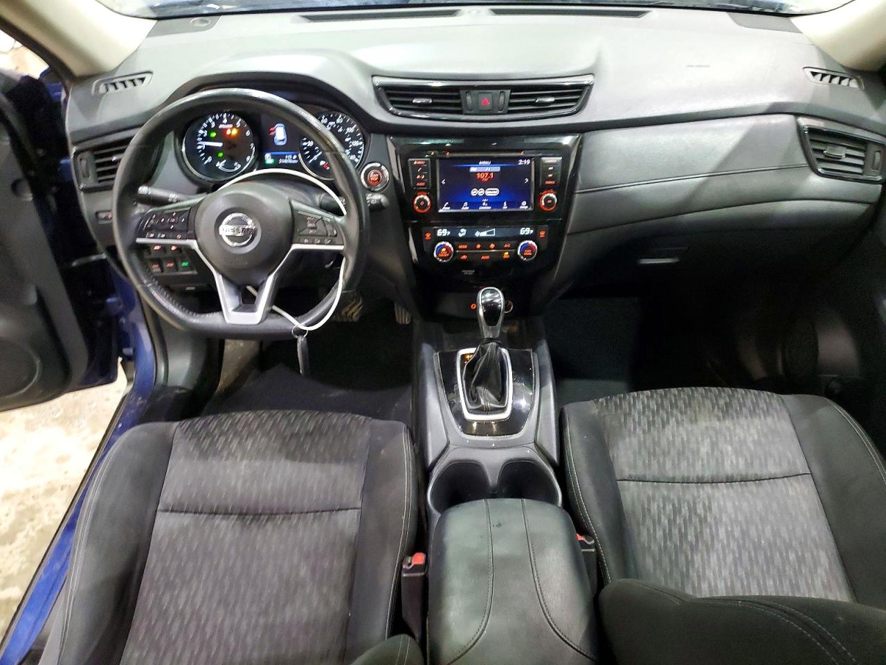 2019 NISSAN ROGUE SV photo 8