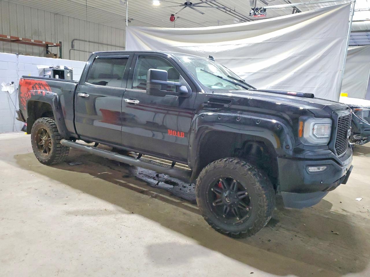 2017 GMC SIERRA K1500 SLT photo 4