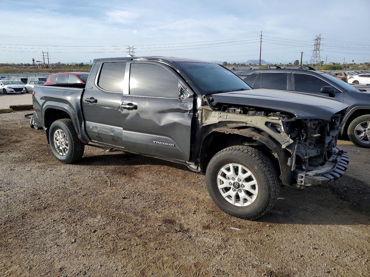2024 TOYOTA TACOMA DOUBLE CAB photo 4