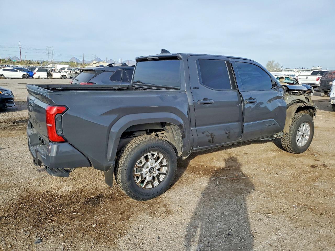 2024 TOYOTA TACOMA DOUBLE CAB photo 3