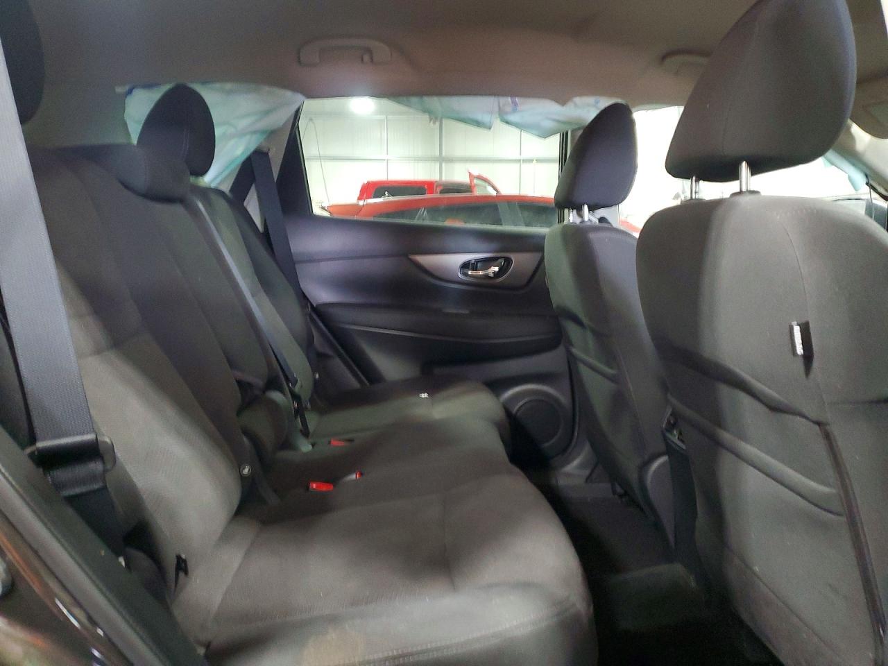 2016 NISSAN ROGUE S photo 11