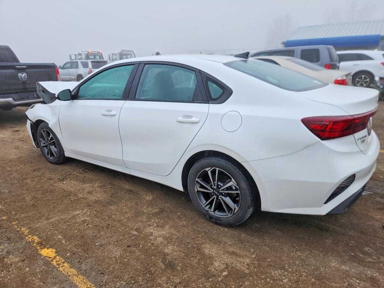 2023 KIA FORTE LXS photo 2