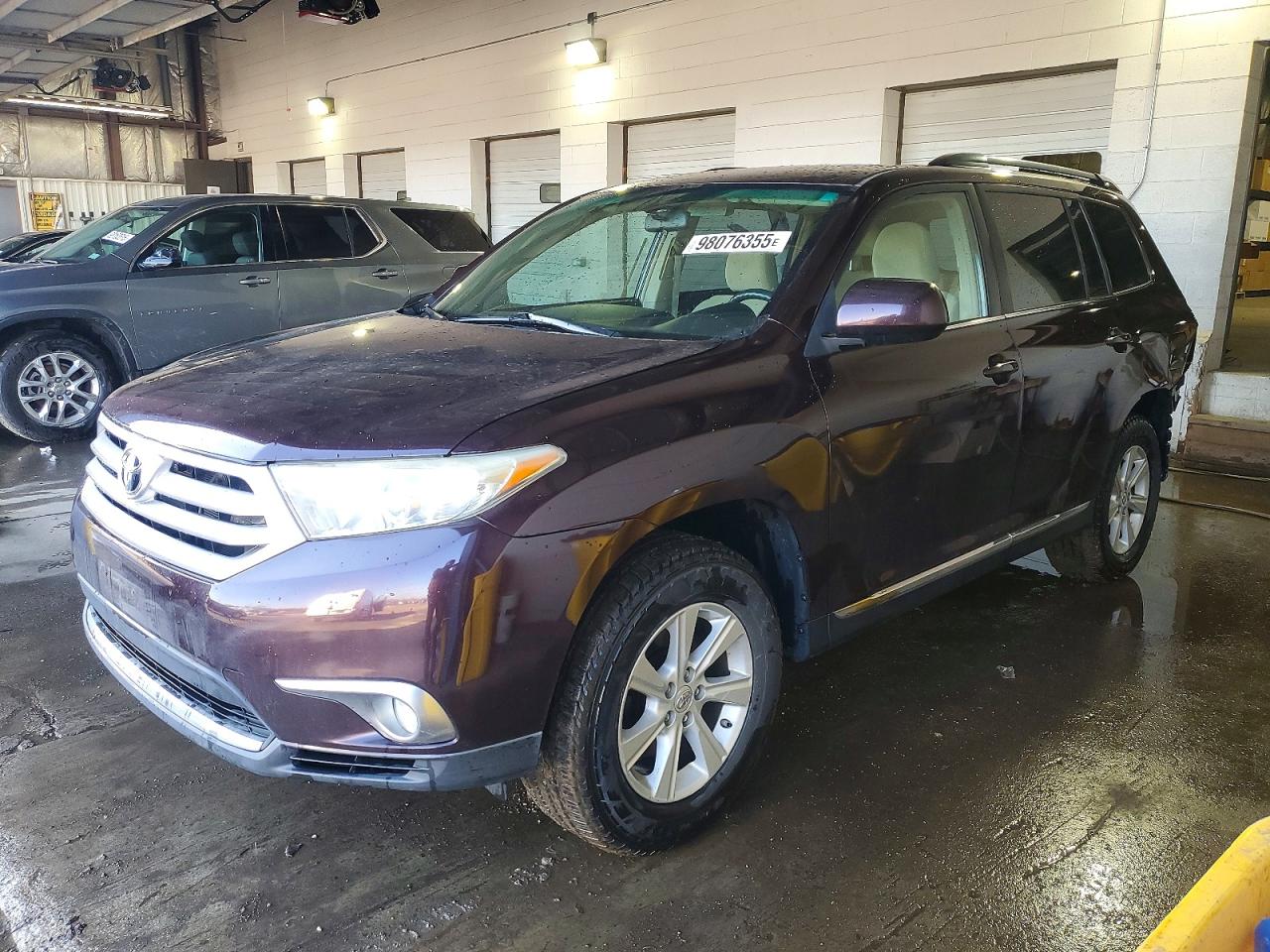 2011 TOYOTA HIGHLANDER