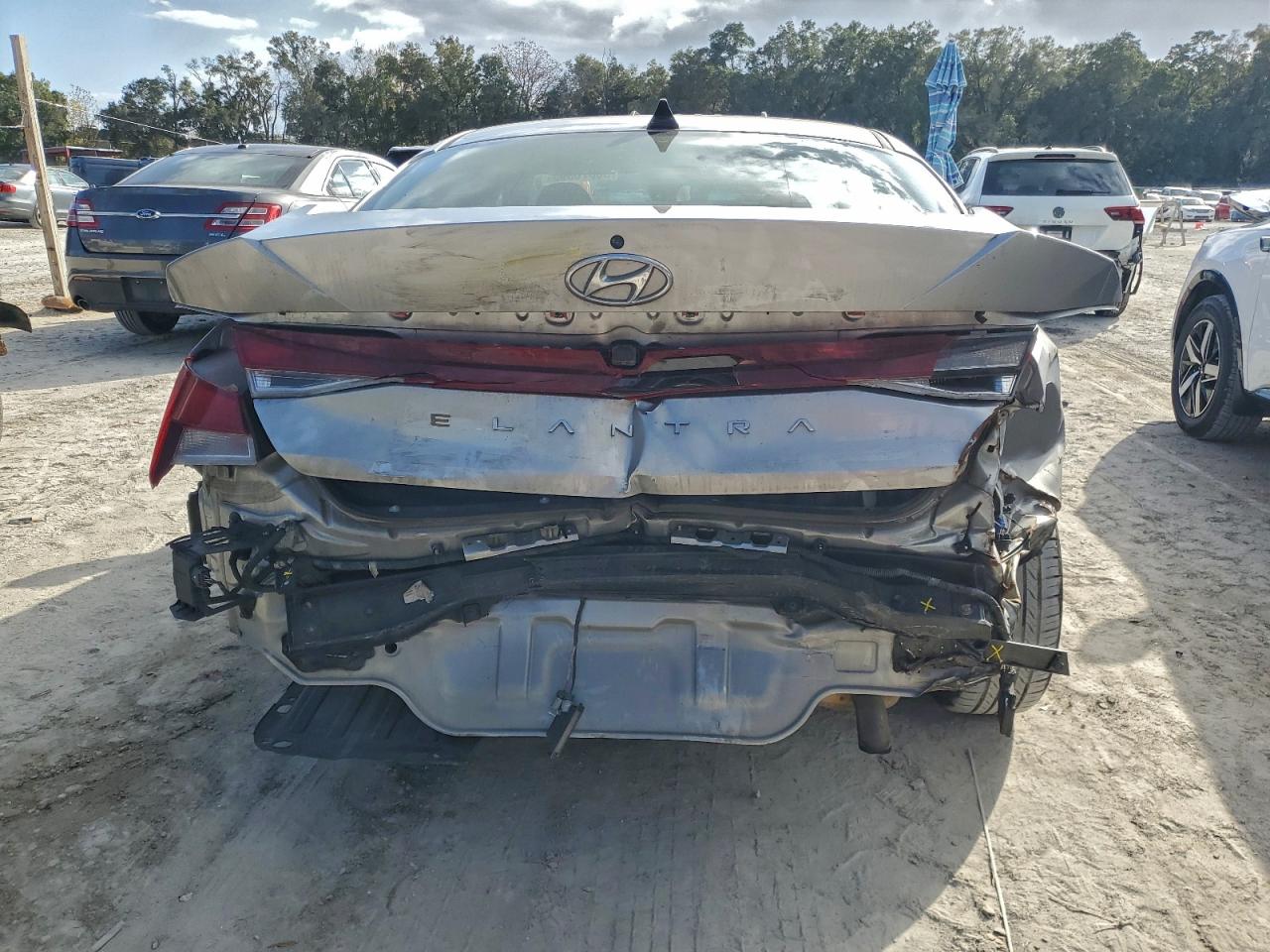 2021 HYUNDAI ELANTRA SEL photo 6