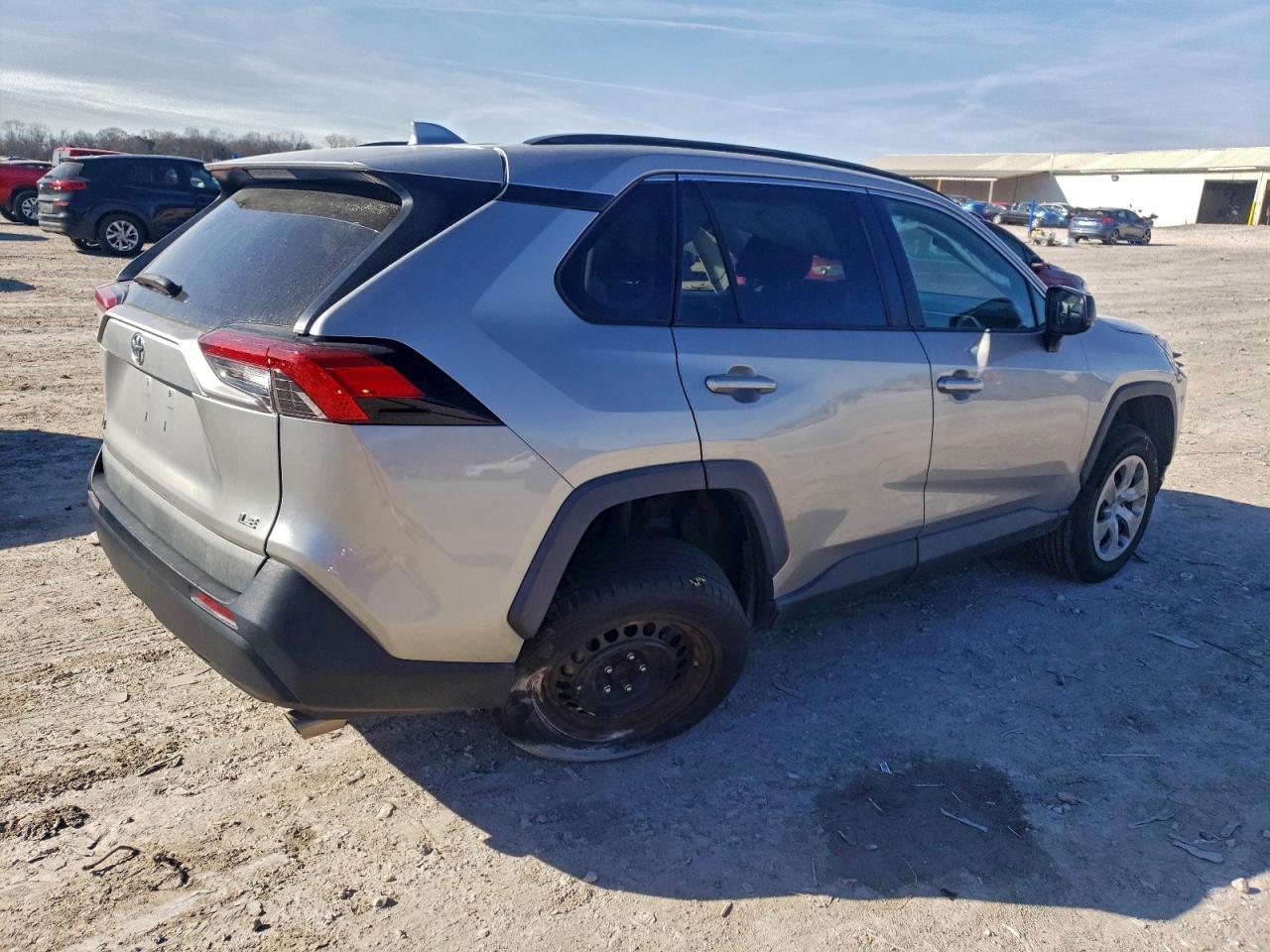 2019 TOYOTA RAV4 LE photo 3