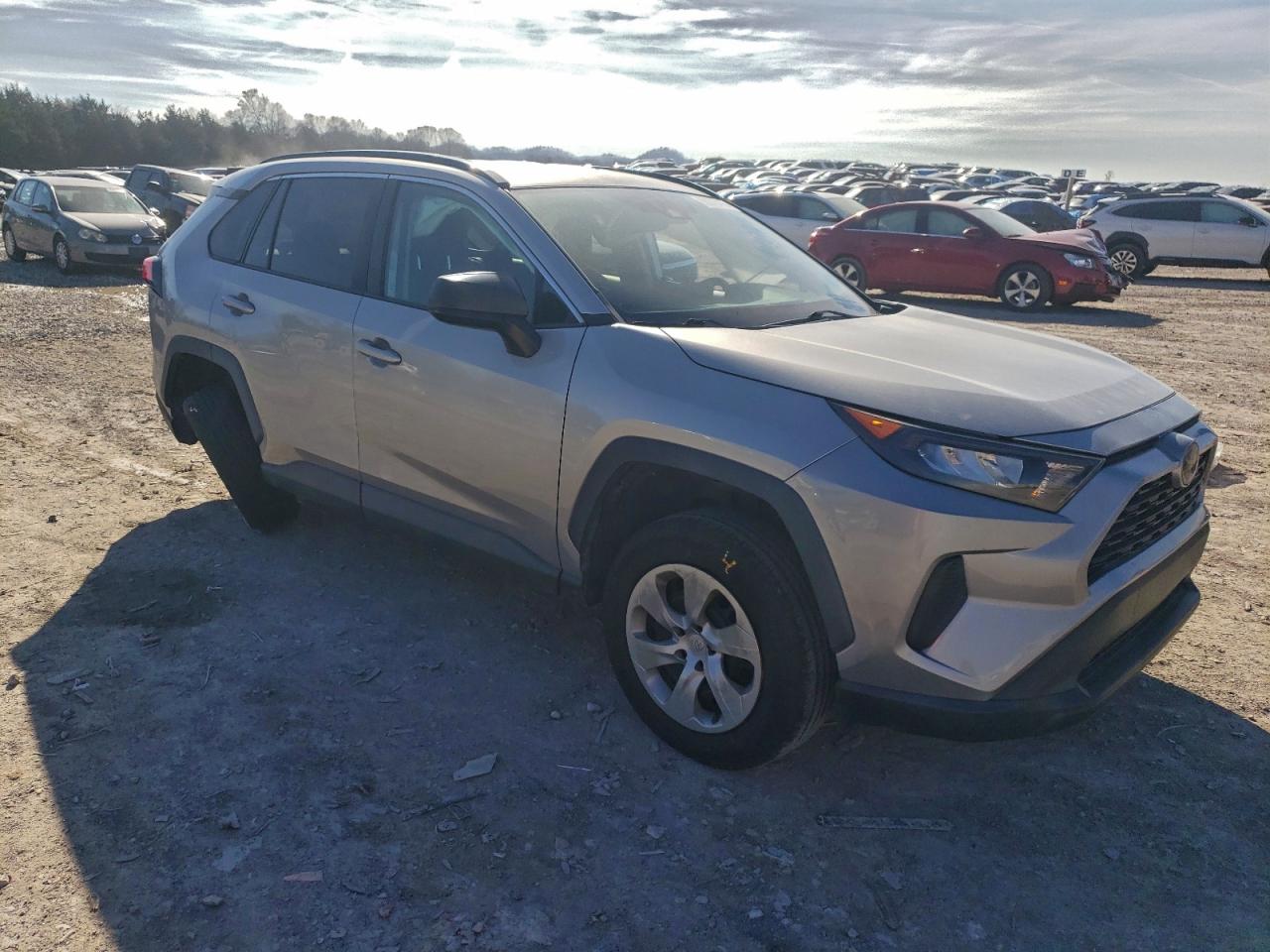 2019 TOYOTA RAV4 LE photo 4