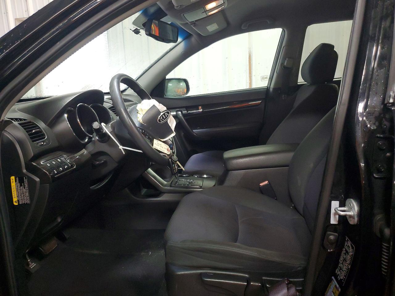 2011 KIA SORENTO LX photo 13