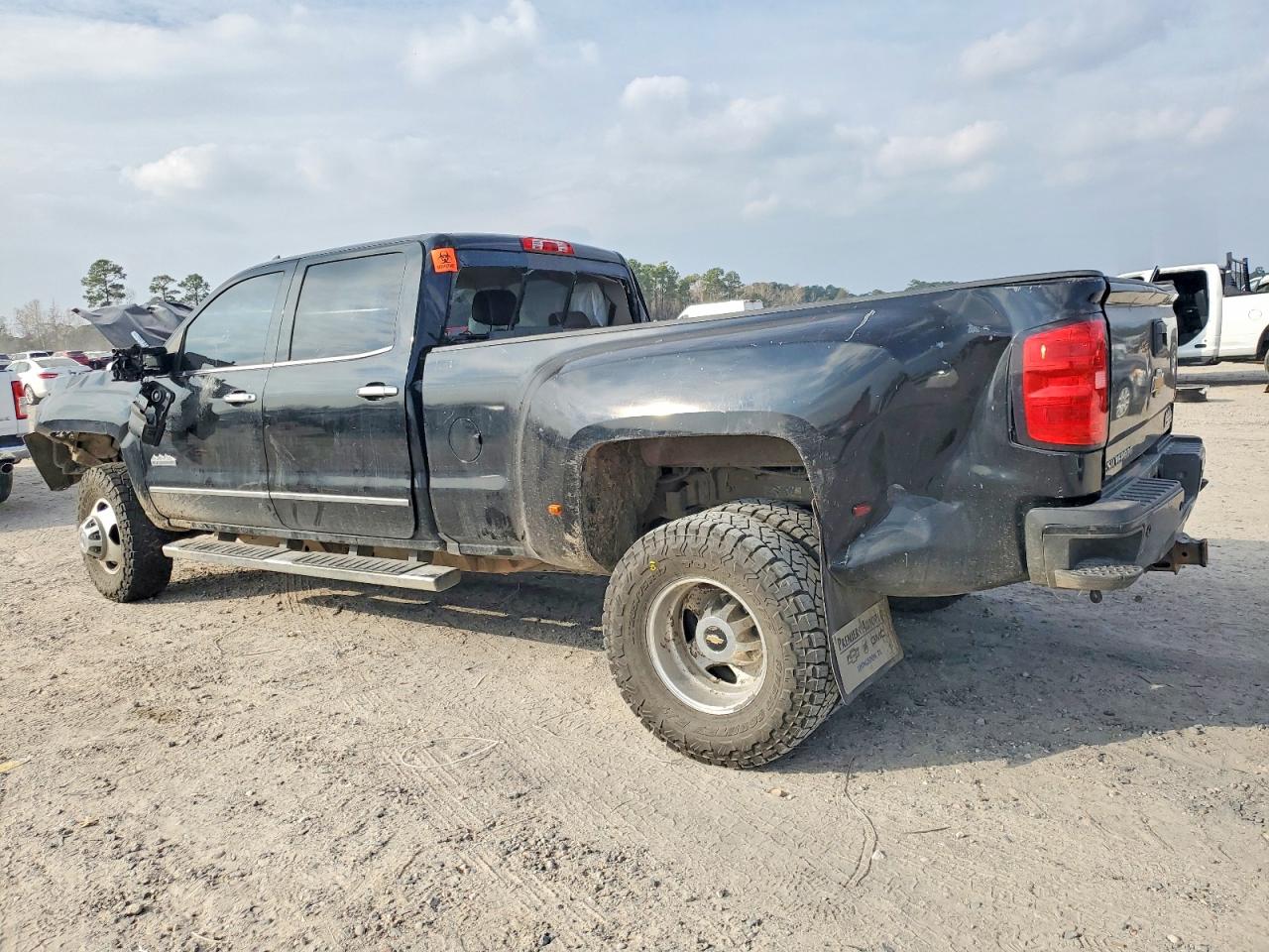 2019 CHEVROLET SILVERADO K3500 HIGH COUNTRY photo 2