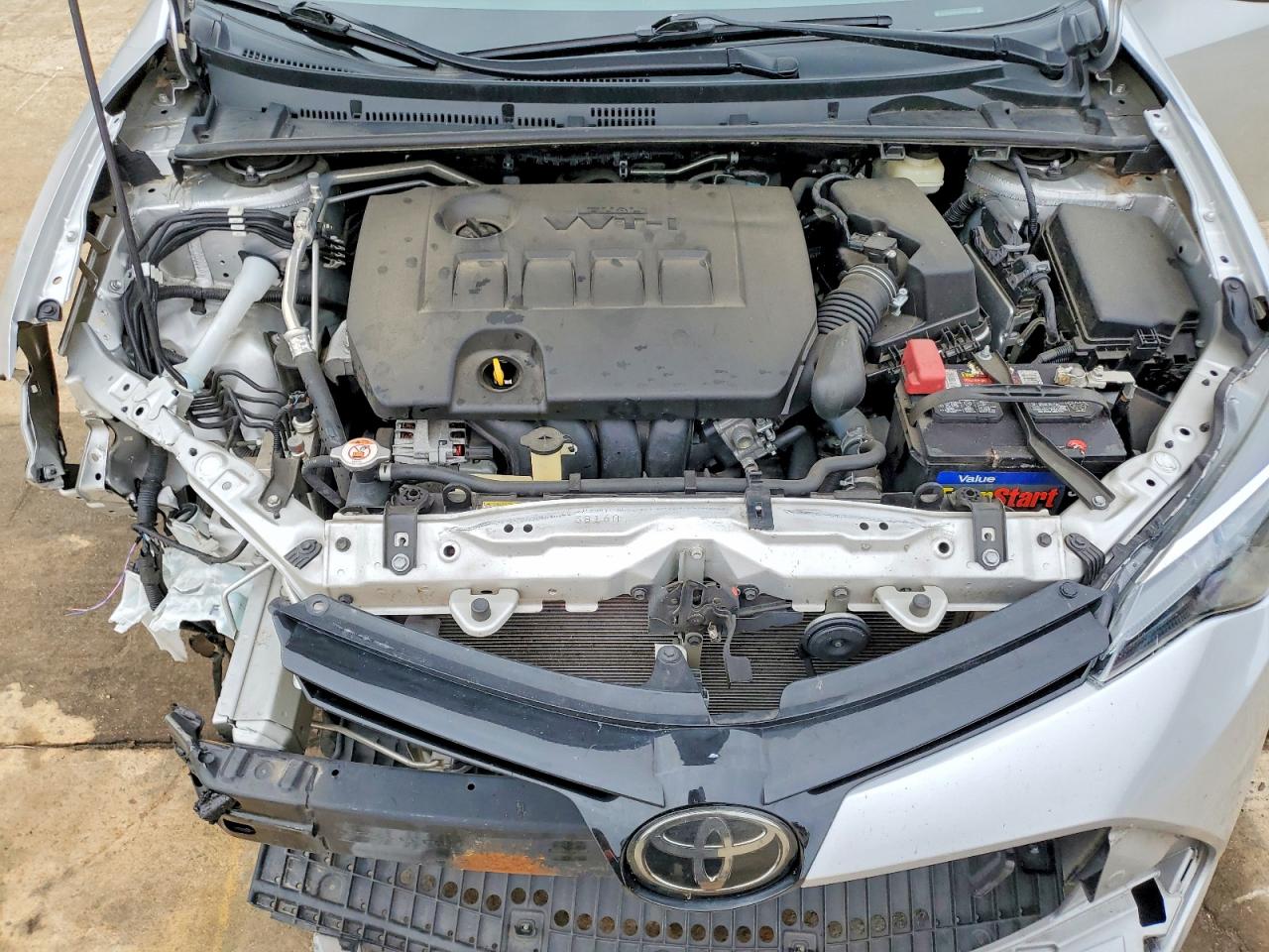 2018 TOYOTA COROLLA L photo 11