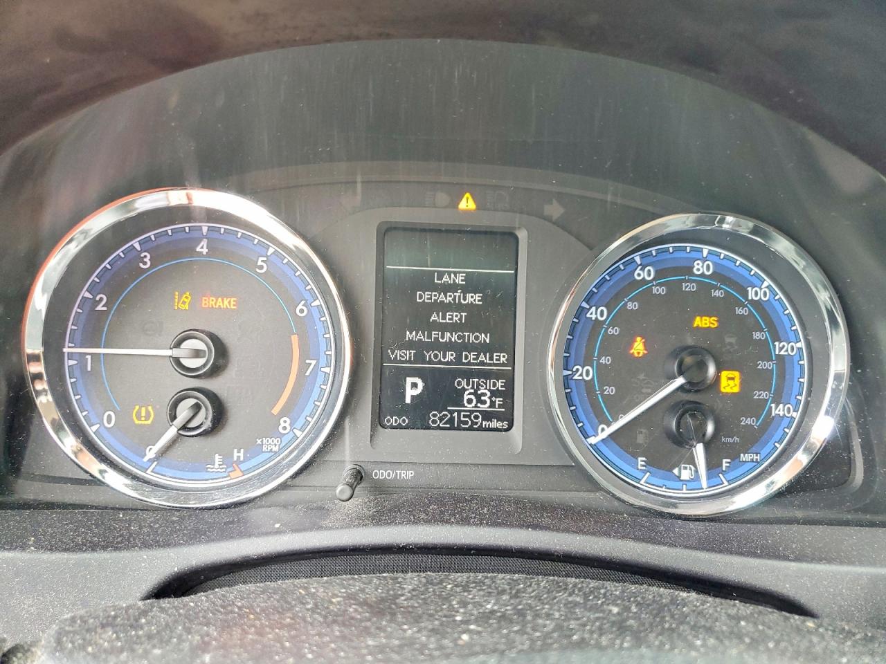 2018 TOYOTA COROLLA L photo 9