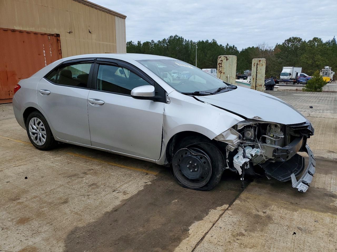 2018 TOYOTA COROLLA L photo 4