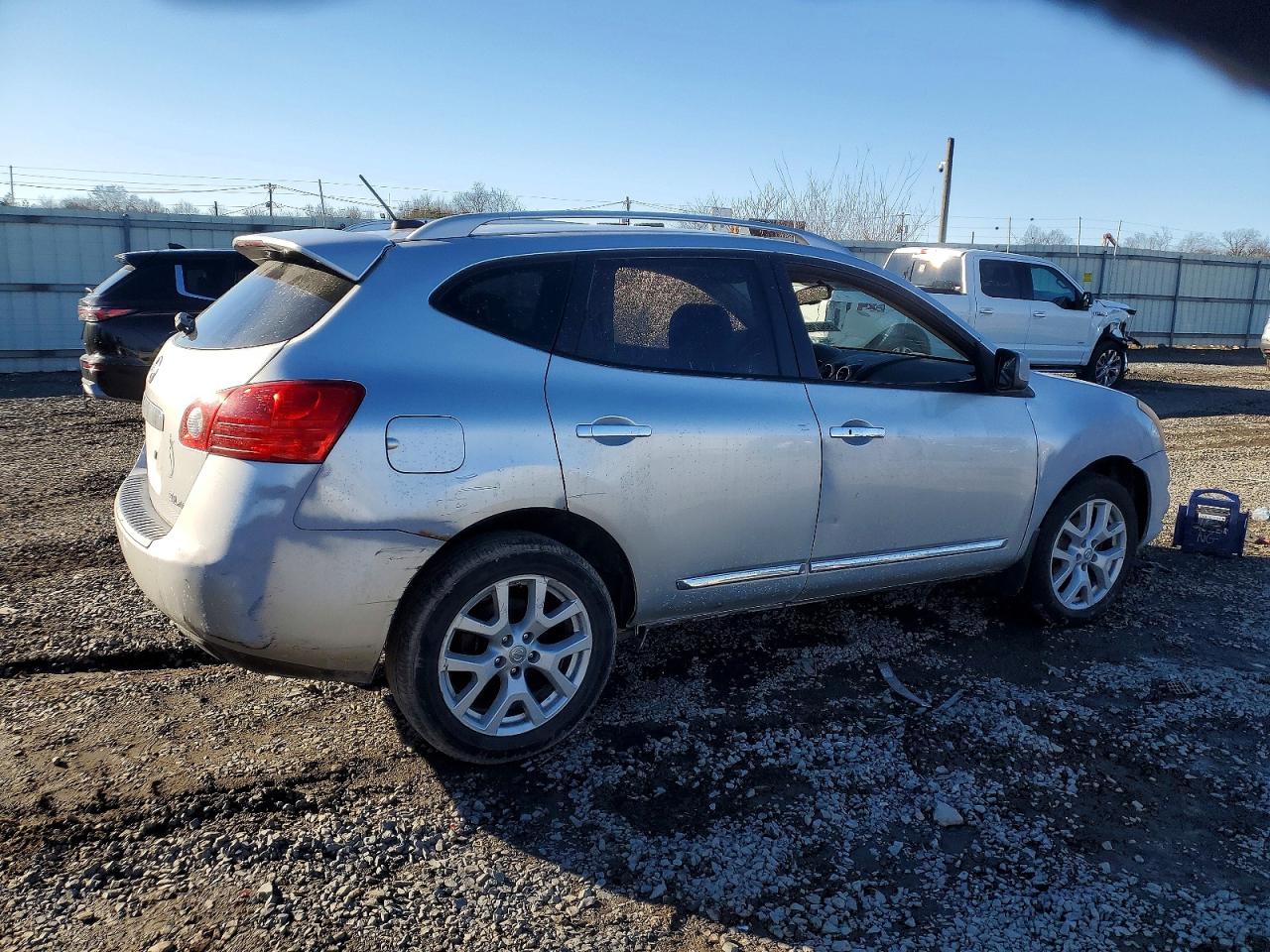 2011 NISSAN ROGUE S photo 3